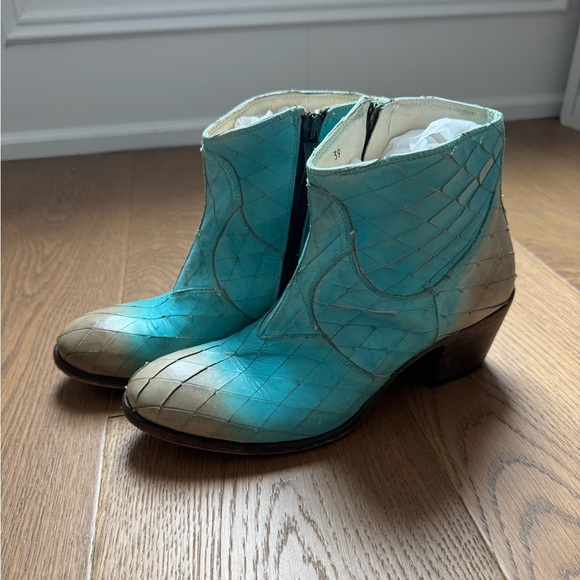 We Are…The Original Western Bootie - Taupe & Turquoise Leather - Size 39 - EUC - Picture 3 of 12